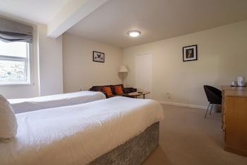 Standard Twin Room, 2 Twin Beds, Canal View