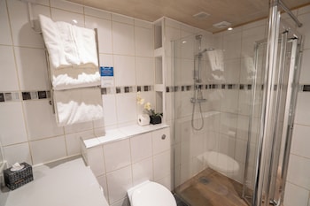 Standard Twin Room, 2 Twin Beds, Canal View