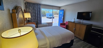Room, 1 Double Bed, Accessible, Non Smoking (First Floor)