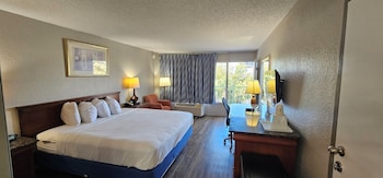 Standard Room, 1 King Bed