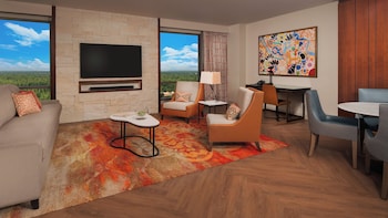 Tower - One Bedroom Suite - Club Access