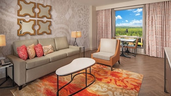 Tower - Deluxe Suite - Club Access