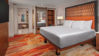 Tower - One Bedroom Suite - Club Access