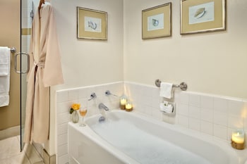 Standard Suite, 1 Queen Bed with Sofabed, Standard View
