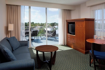 Suite, 1 Bedroom, Balcony (View)