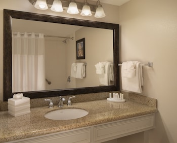 Room, 1 King Bed with Sofa bed, Balcony (Mobility/Hearing Accessible, Tub)