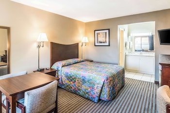 Standard Room, 1 Queen Bed, Non Smoking