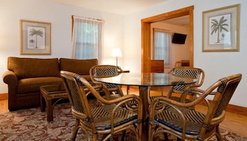 Cigar House King Suite w/ Poolside porch