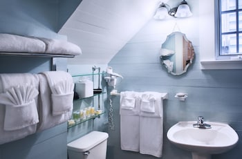 Arch House Studio Suite Street