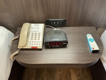 Deluxe Room, 2 Queen Beds, Non Smoking, Ground Floor