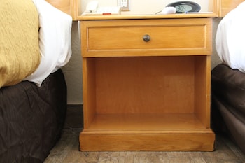 Room, 2 Double Beds, Accessible, Non Smoking (Mobility Accessible)