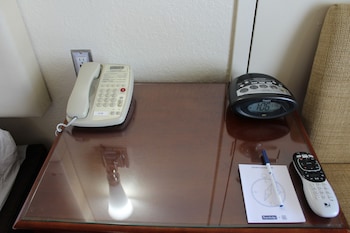 Room, 1 King Bed, Accessible, Non Smoking (Mobility Accessible)