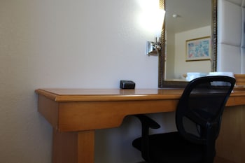 Standard Room, 2 Double Beds, Non Smoking, Ground Floor