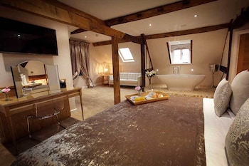 Suite, 1 Double Bed, Kitchen, Golf View (Full Kitchen)