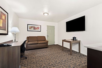 Suite, 1 King Bed, Non Smoking, Refrigerator & Microwave