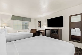 Executive Room, Multiple Beds, Non Smoking, Refrigerator & Microwave