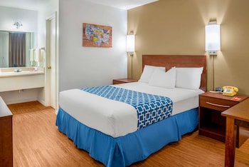 Standard Room, 1 Queen Bed, Non Smoking