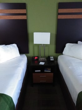 Standard Room, 2 Queen Beds, Non Smoking