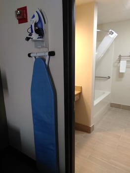 Room, 1 King Bed, Accessible, Non Smoking