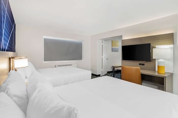 Suite, Multiple Beds, Non Smoking