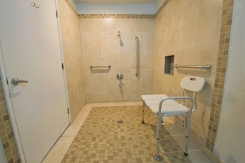 Standard Room, 1 King Bed, Accessible