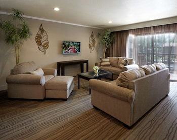 Suite, 1 King Bed, Non Smoking