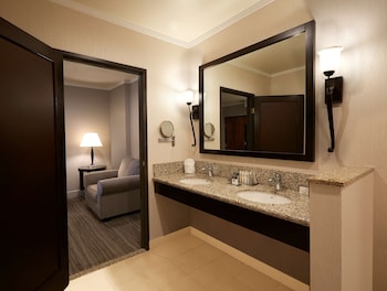 Junior Suite, 1 King Bed, Non Smoking