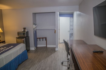 Room, 1 King Bed, Accessible