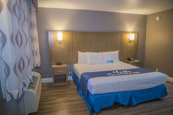 Standard Room, 1 King Bed