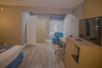Standard Room, 1 King Bed
