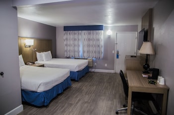 Standard Room, 2 Queen Beds