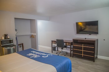Room, 1 King Bed, Accessible