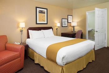 Standard Room, 1 Queen Bed