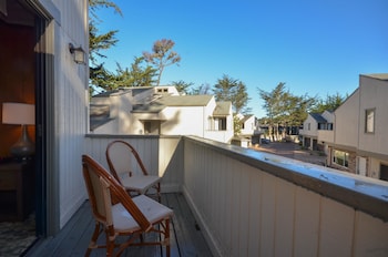 Standard Room, Multiple Beds, Non Smoking, Balcony