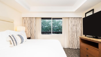 Suite, 1 Bedroom, Garden View