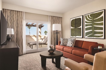 Suite, 2 Queen Beds, Partial Ocean View
