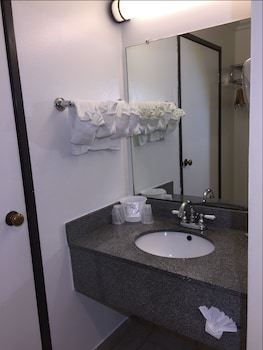 Deluxe Studio Suite, 1 King Bed, Non Smoking