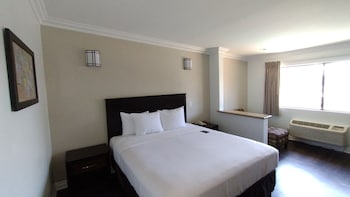 Studio Suite, 1 King Bed, Non Smoking