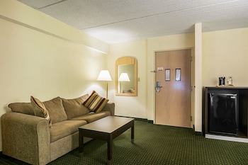 Suite, 2 Double Beds, Non Smoking