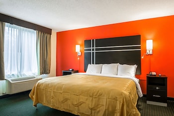 Suite, 1 King Bed with Sofa bed, Accessible, Non Smoking
