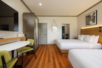 Room, 2 Queen Beds, Non Smoking, Garden View