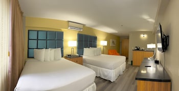 Deluxe Room, 2 Queen Beds