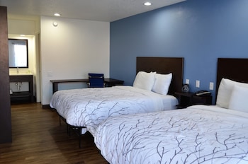 Standard Room, 2 Queen Beds, Non Smoking
