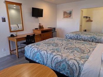 Standard Double Room, 2 Double Beds, Smoking