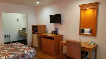 Standard Room, 1 Queen Bed, Smoking
