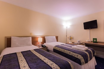 Twin Room, No Windows