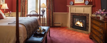 Deluxe Room, 1 Queen Bed