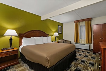 Suite, 1 King Bed, Non Smoking (with Sofabed)