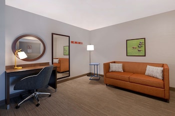 One king suite whirlpool ns