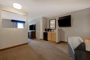 One king suite whirlpool ns
